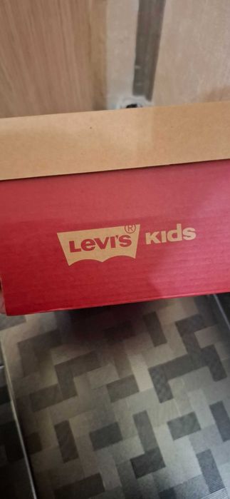 Кецове Levi's НОВИ
