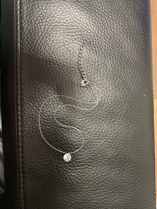 Гривна на корда с кристал елемент Сваровски