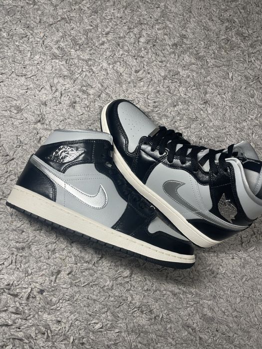 Air Jordan 1 Mid "Black Metallic Silver"