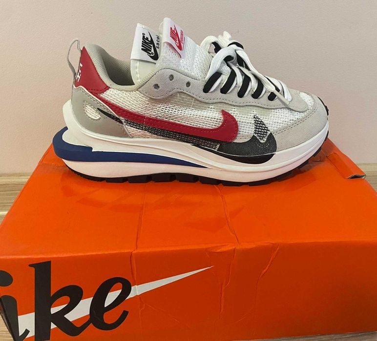 Нови дамски маратонки с кутия Nike VaporWaffle x sacai размер 38