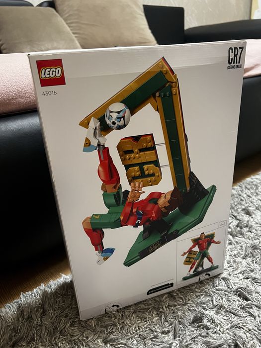 LEGO Editions Football, Cristiano Ronaldo - Legenda a fotbalului, 43016