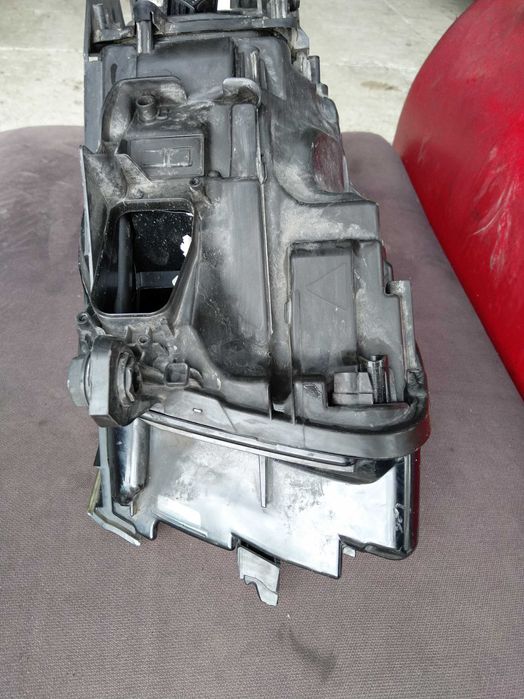 Десен фар VW Touareg 3 2022