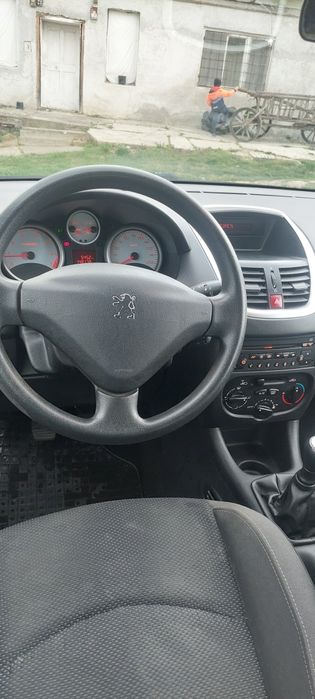 Vând  Peugeot 206... 2009