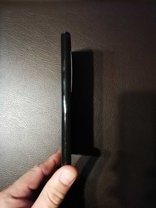 Продавам силиконов кейс за SAMSUNG GALAXY A12 BLACK