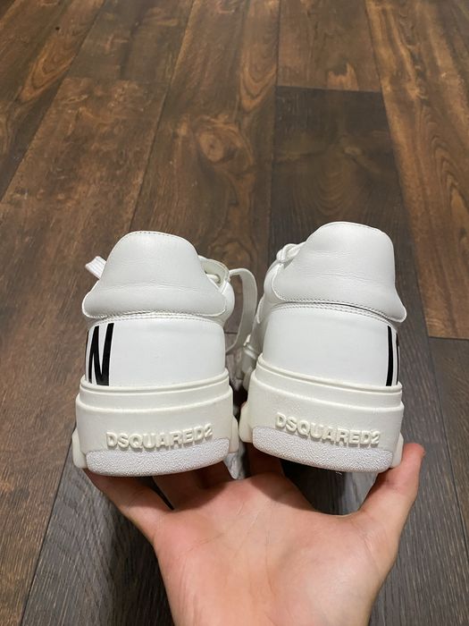 basket sneakers icon