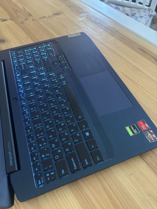 Lenovo Gaming• Ryzen 5 4600H• GTX 1650 Gddr6• 16Gb ram•