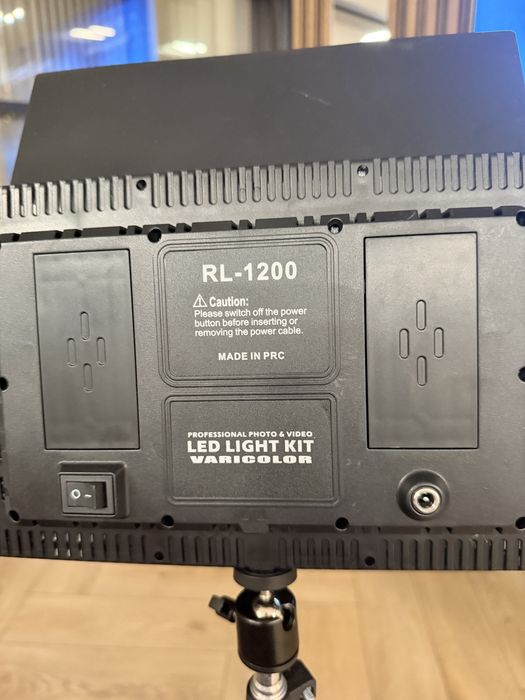 Продам лампу штатив