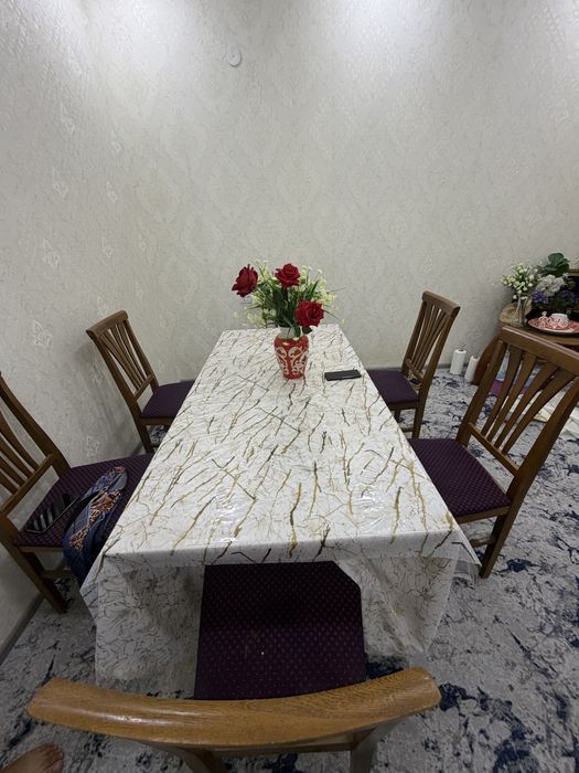 6 ta stulli ovqatlanish stoli sotiladi