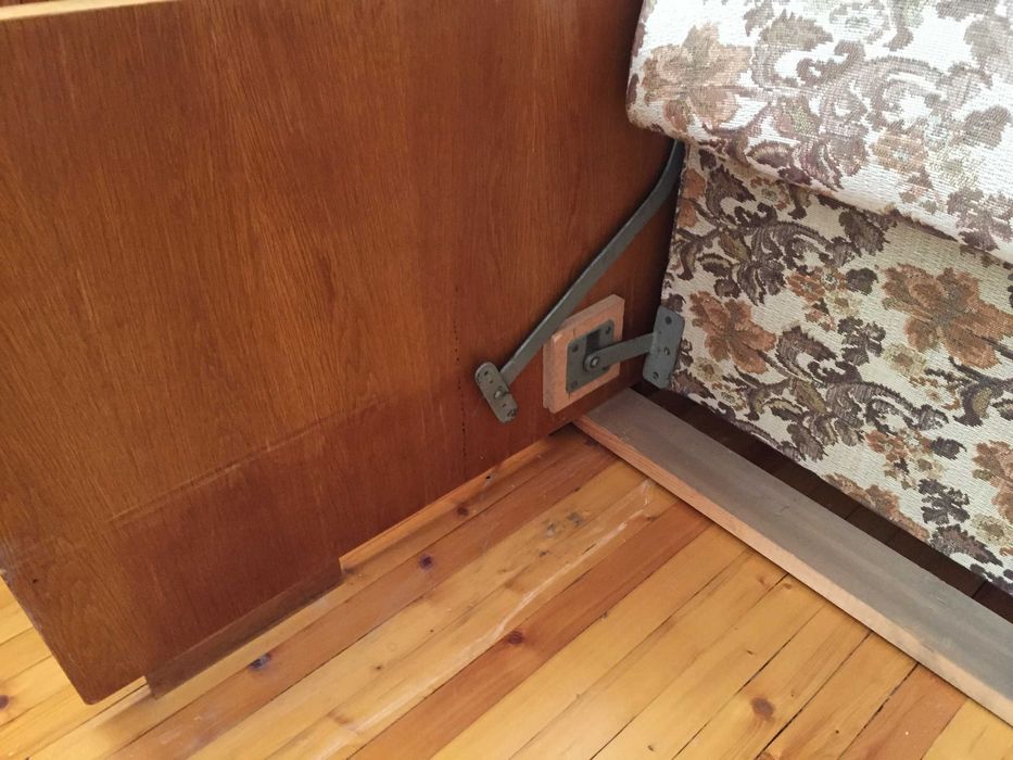 Разтегателно канапе което става на легло