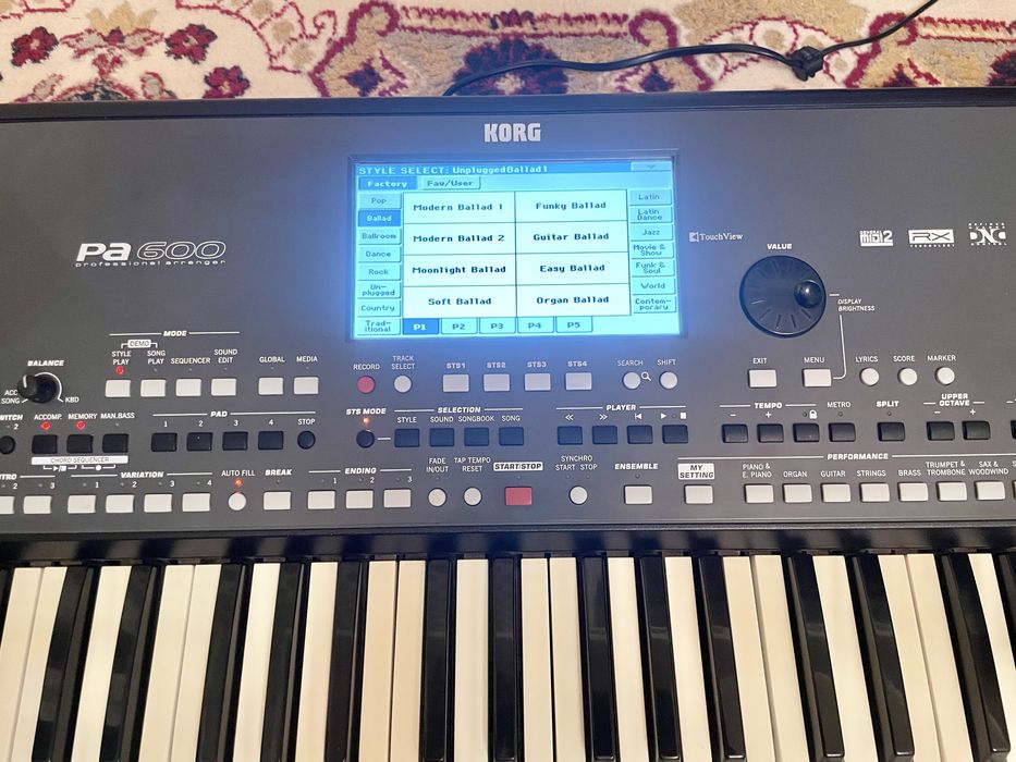 KORG PA 600 sotiladi holati svejiy