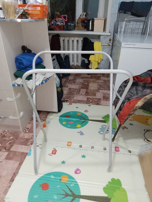 Детская поставка для ванны