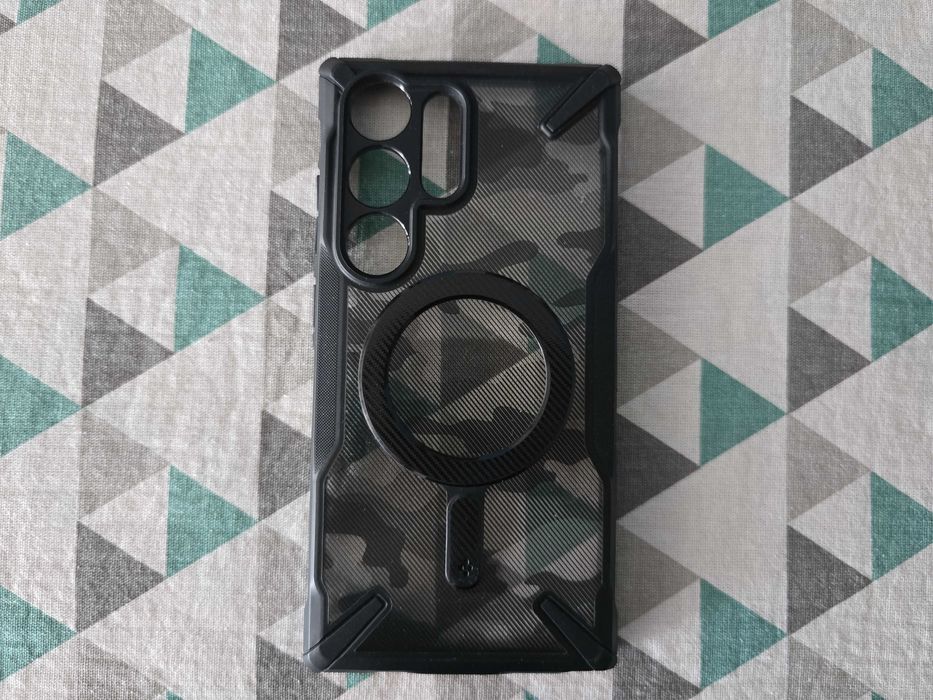 Vând huse Samsung Galaxy S24 Ultra