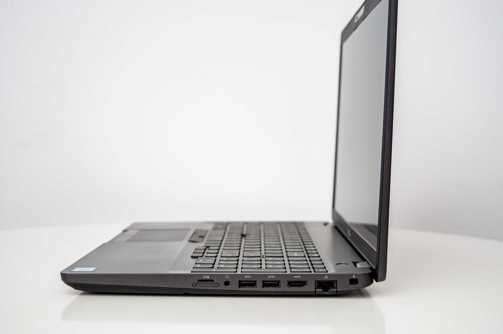 Laptop DELL Latitude 5501, i5 9400H, 32RAM, 512 SSD nou, Geforce MX150