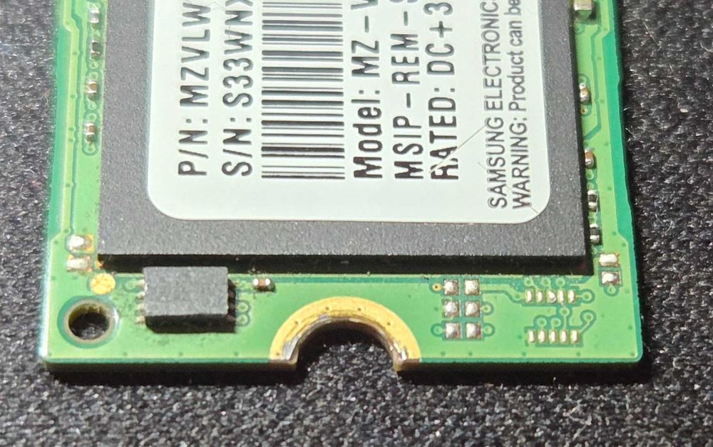 ССД: Samsung PM961 128 GB - M.2 NVME 2280 - 20% Здраве