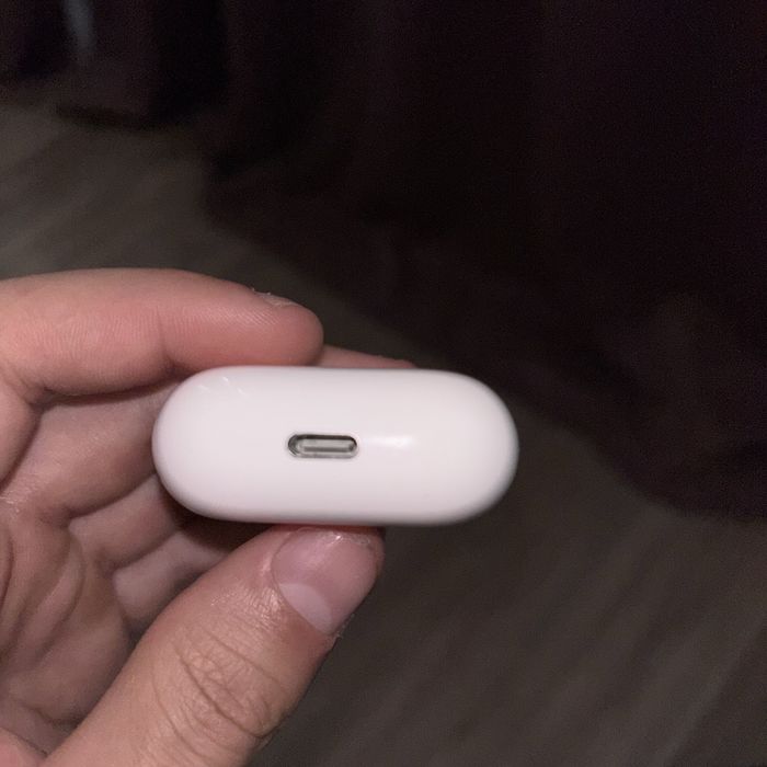 Airpods 4 продам