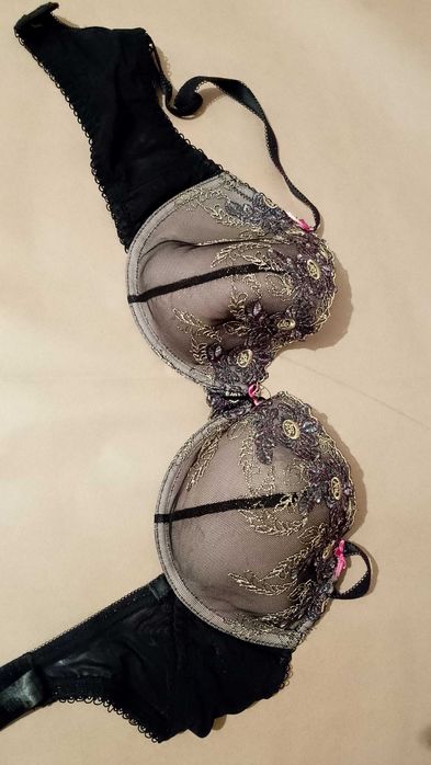 Дамско бельо сутиени