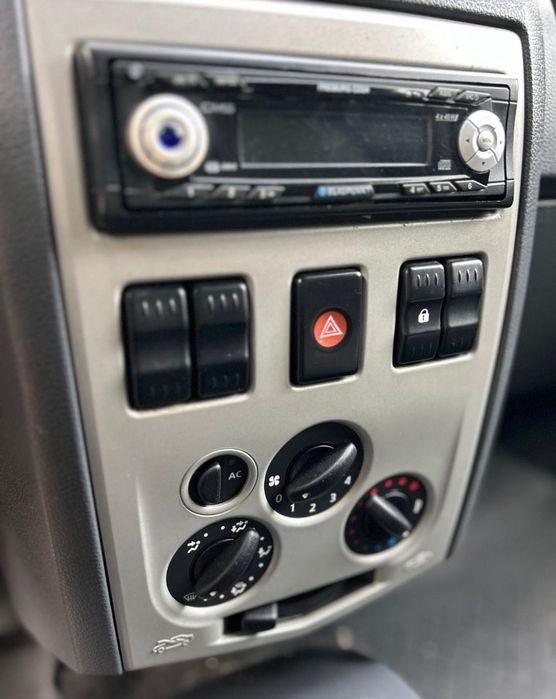 Vand Dacia Logan van