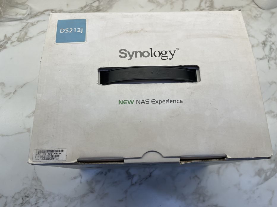 Synology DS212j NAS с диском Seagate 2 TB в комплекте