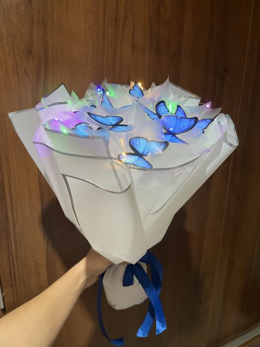 Продам  букет из бабочек