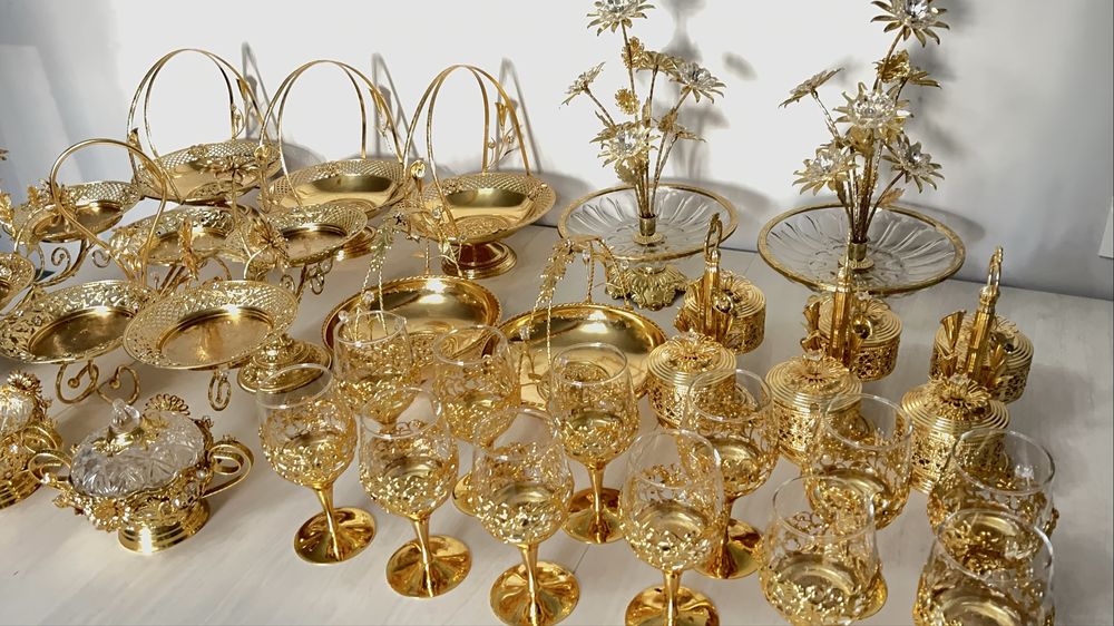 Элитный набор для сервировки в золотом исполнении