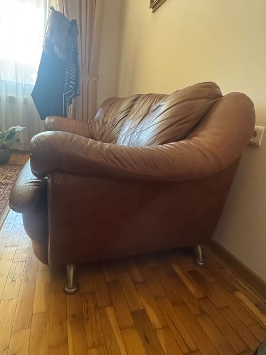 Комплект от два дивана в отлично състояние, леко употребявани