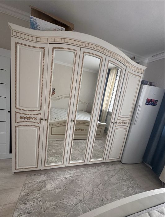 Продам Спальный гарнитур