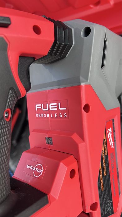 Перфоратор Milwaukee  SDS 1”