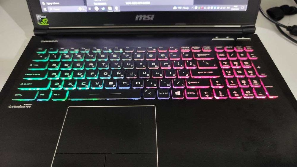 Продам игровой ноутбук MSI