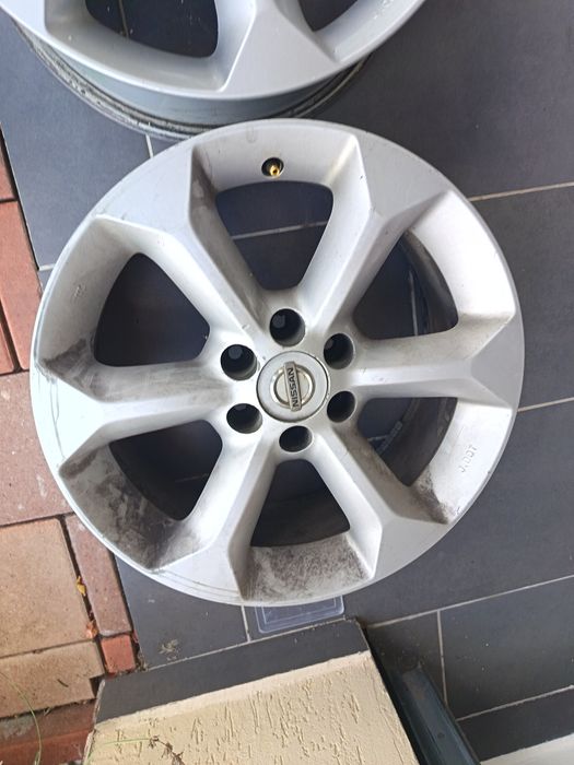 Jante Nissan pe 17