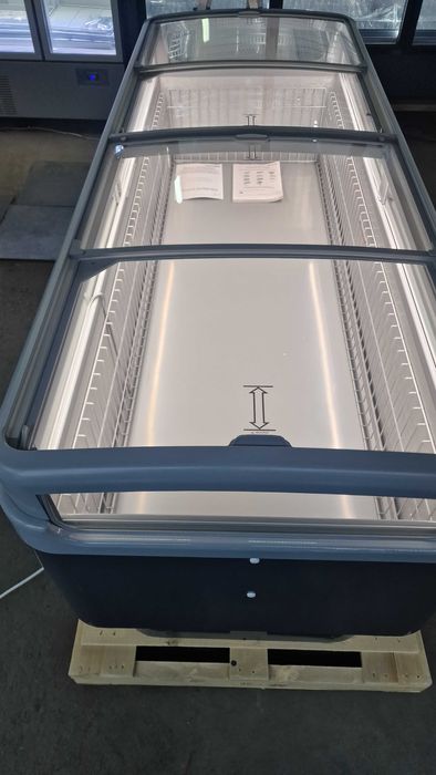 Lada Refrigerare sau Congelare AHT Macao 210 / NOU