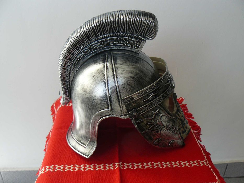 Casca Gladiator Replica Cu Partea Din Fata Mobila Tip Schelet Din ABS