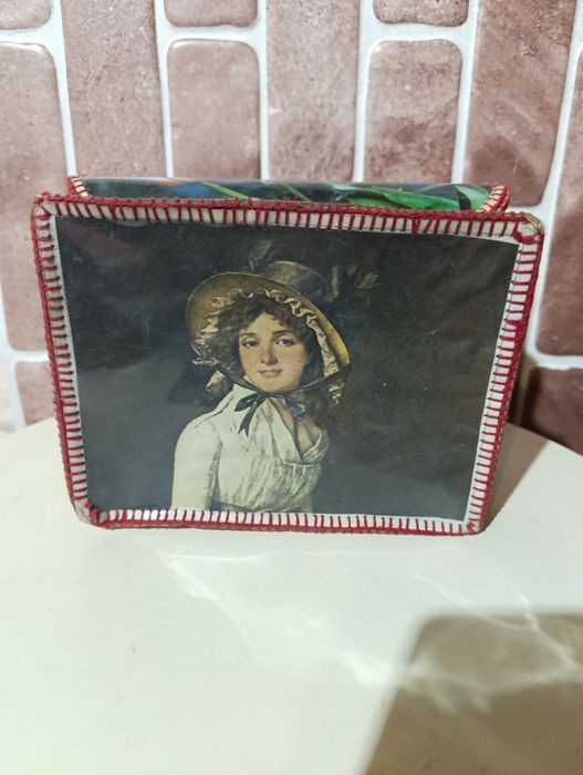 Стара колекционерска кутия