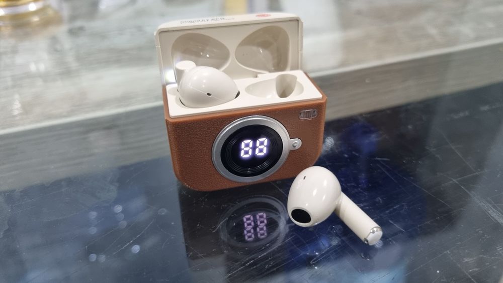 Bluts naushnik simsiz Airbods kami bor kelishtirib beraman