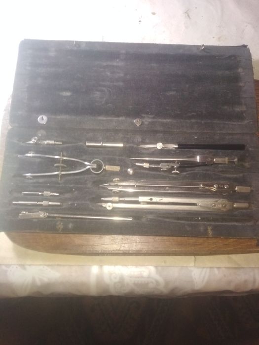 Продам советский чертёжный набор