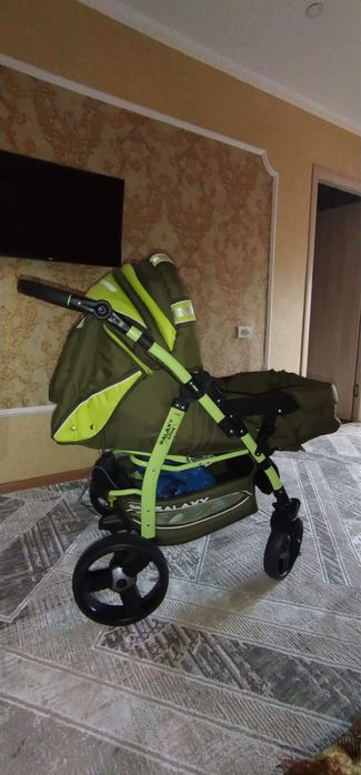 Коляска в отличном состояний