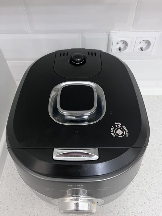 Bork мультиварка U804