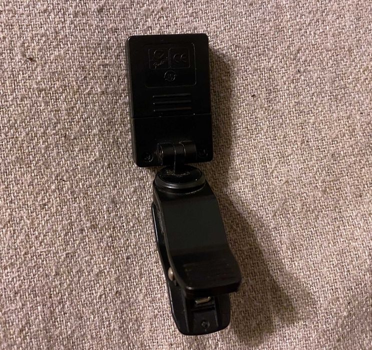 Aparat acordaj chitara Fender FT-004 tuner clip-on cromatic