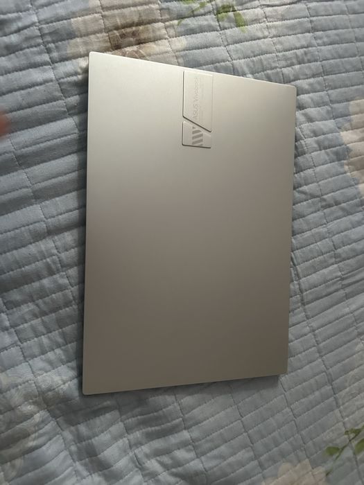 Ноутбук ASUS vivobook