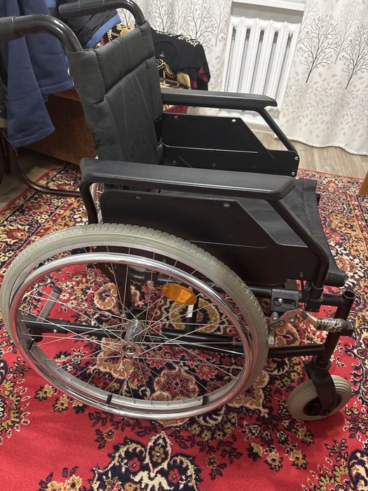 Инвалидная коляска