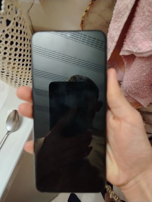 Телефон Hot 10 Play