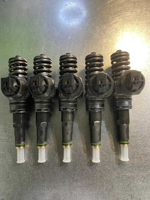 Injector / Injectoare Vw Touareg 2.5 TDI, 174CP, BAC, BPE, 070130073N