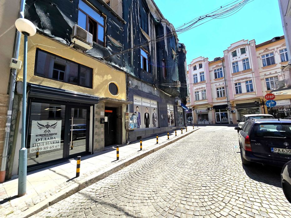 Продавам ново помещение, офис, студио, магазин 100кв. Пловдив център