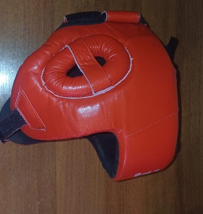 Продам шлем боксерский