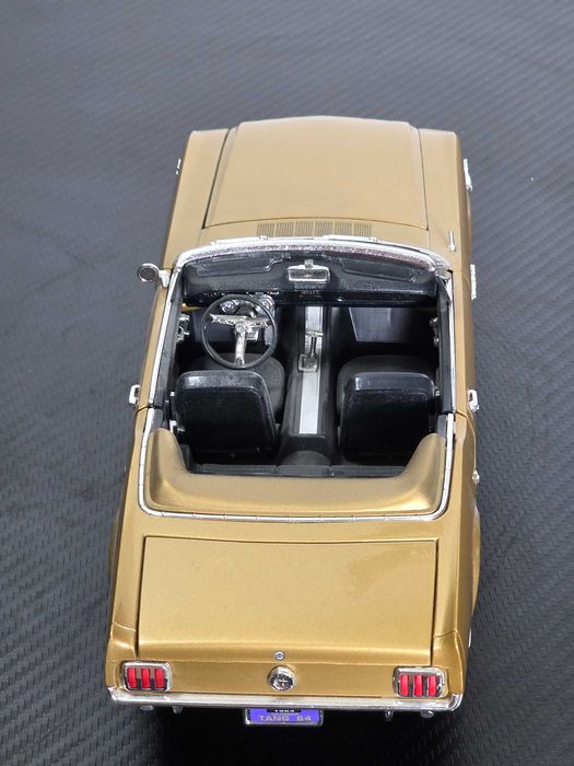 Macheta Auto 1/18 Ford Mustang 1964 1/2 Cabrio
