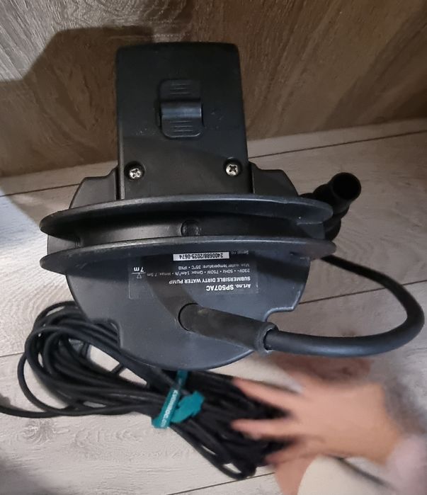 Водна помпа Vonroc 750w