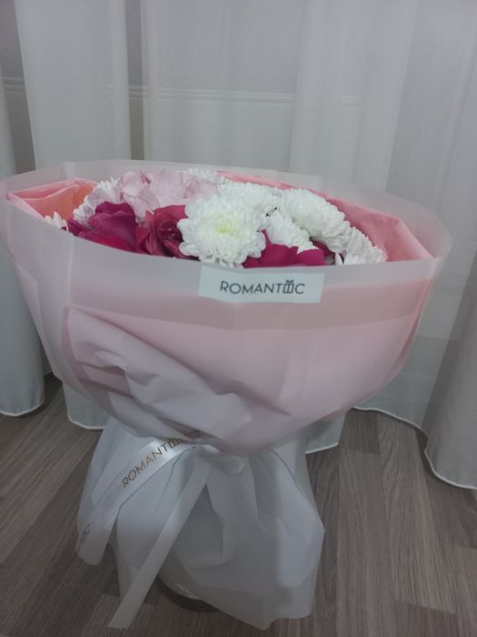 Цветы  розы свежие