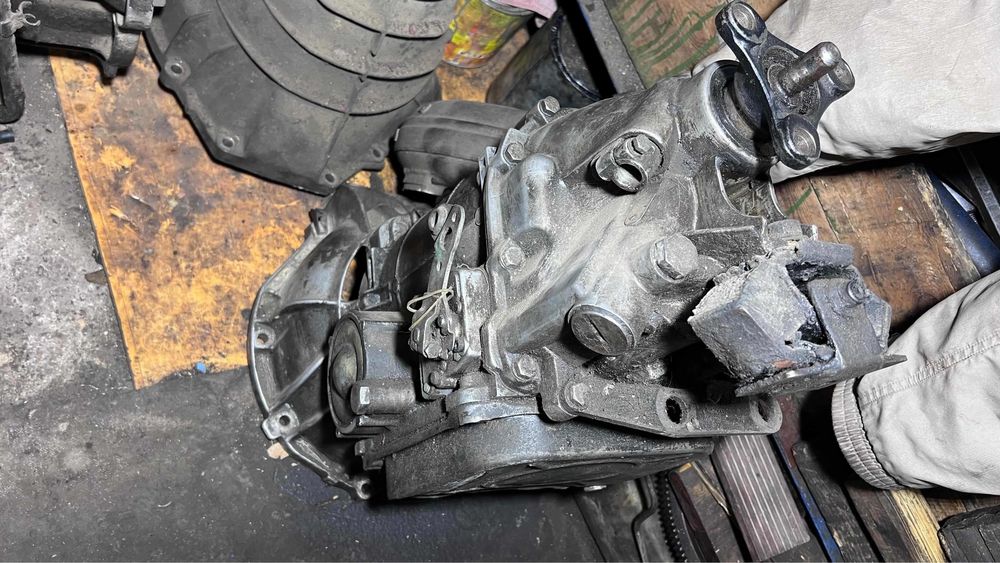 Коробки на мерс разный обьем