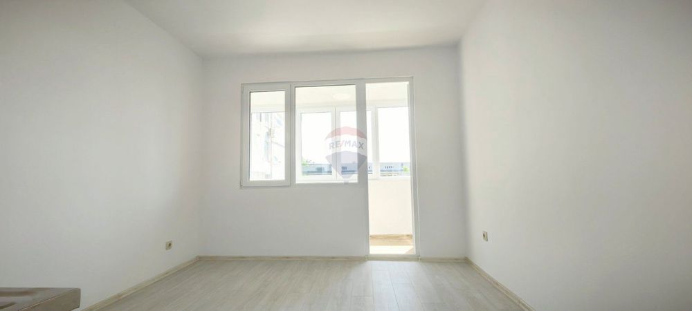Продава се Едностаен апартамент в Варна, Изгрев - 20 кв.м за 3245 €/кв.м - Снимка #4