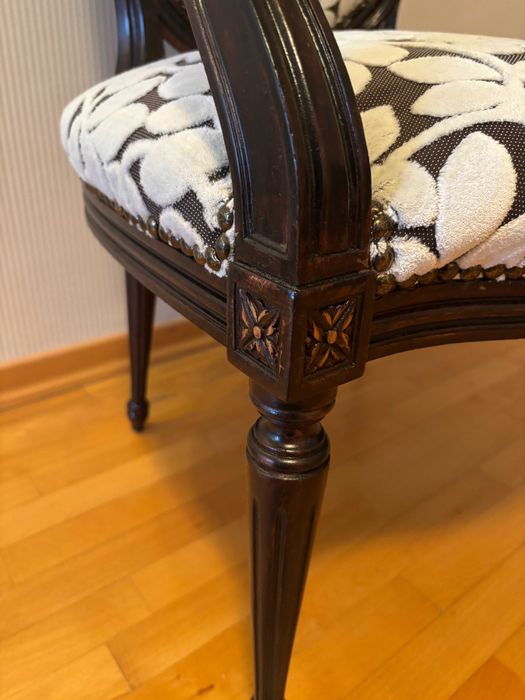 Антикварно кресло, изработено в периода 1910-1920 г.