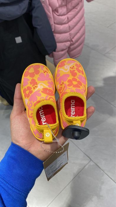 Продам новые детские аквашузы